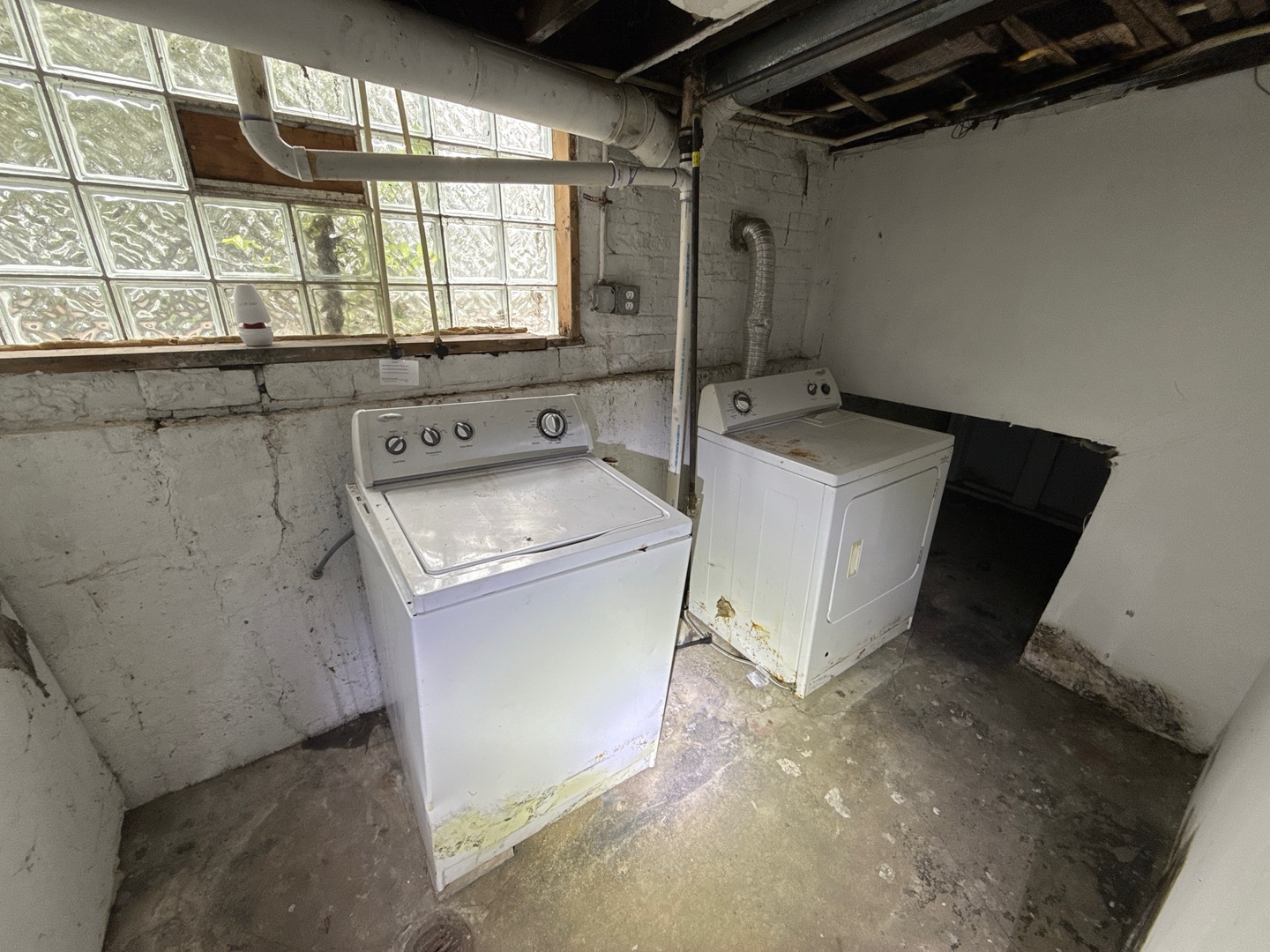 10721 South Prairie Avenue Chicago IL 60628