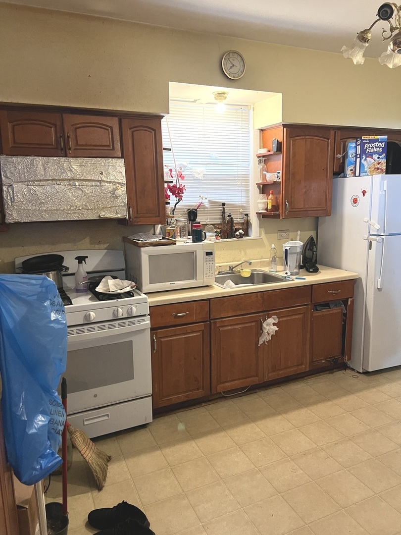 2825 North Moody Avenue Chicago IL 60634