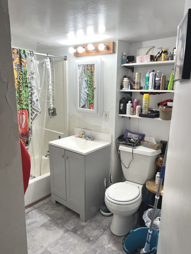 2825 North Moody Avenue Chicago IL 60634