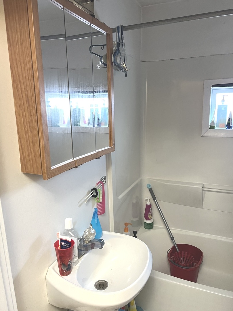 2825 North Moody Avenue Chicago IL 60634