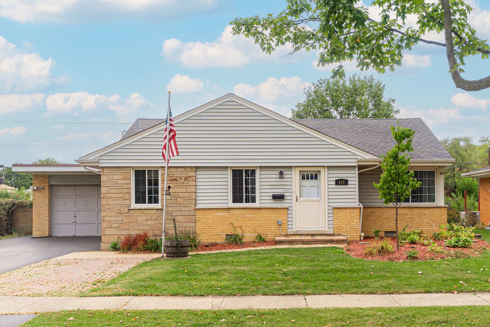 435 East Park Avenue Elmhurst IL 60126