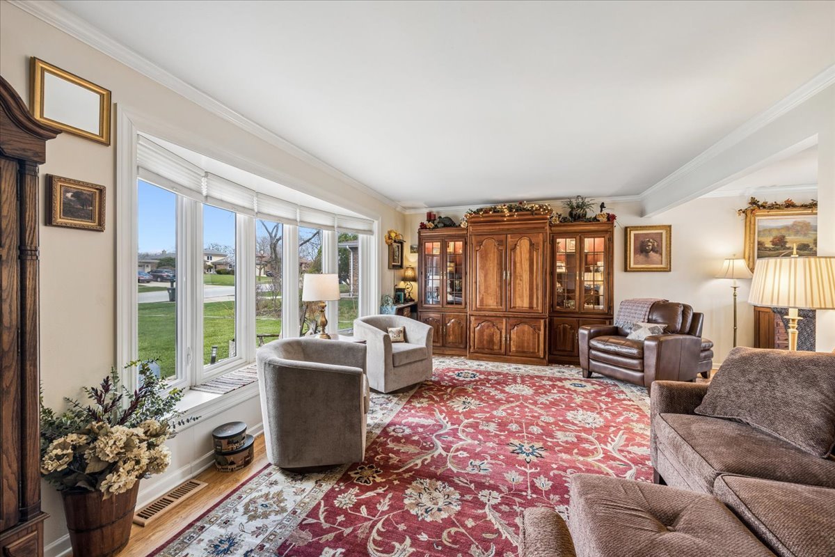 425 79TH Street Willowbrook IL 60527