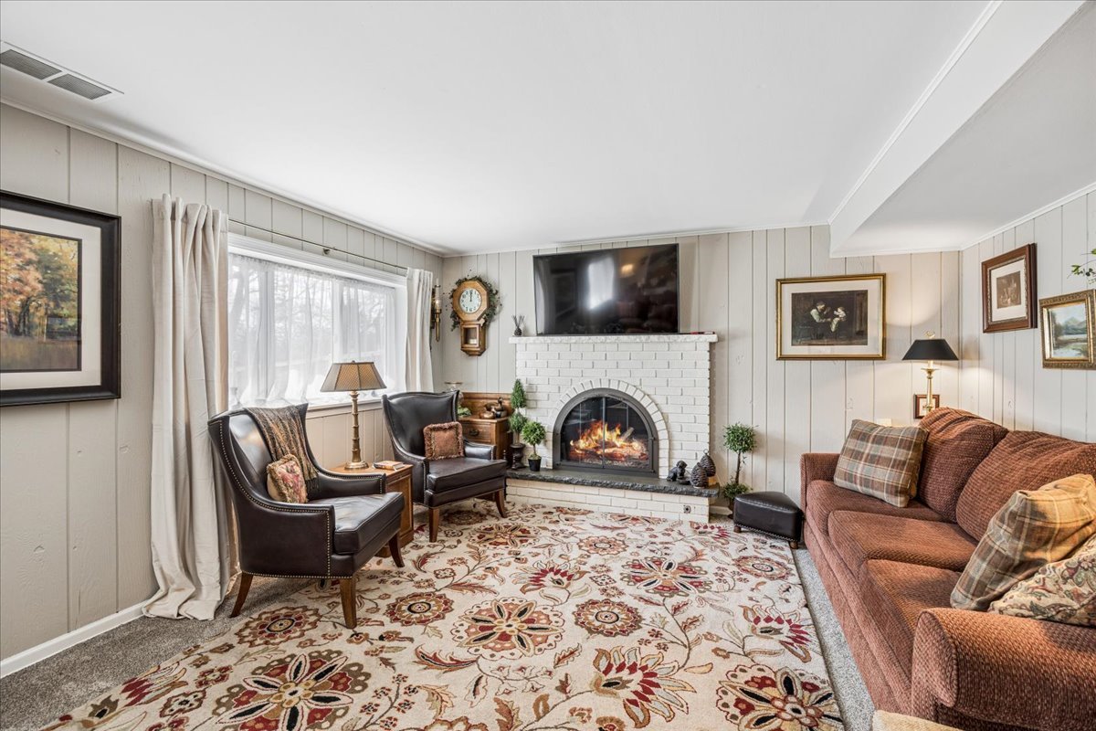 425 79TH Street Willowbrook IL 60527