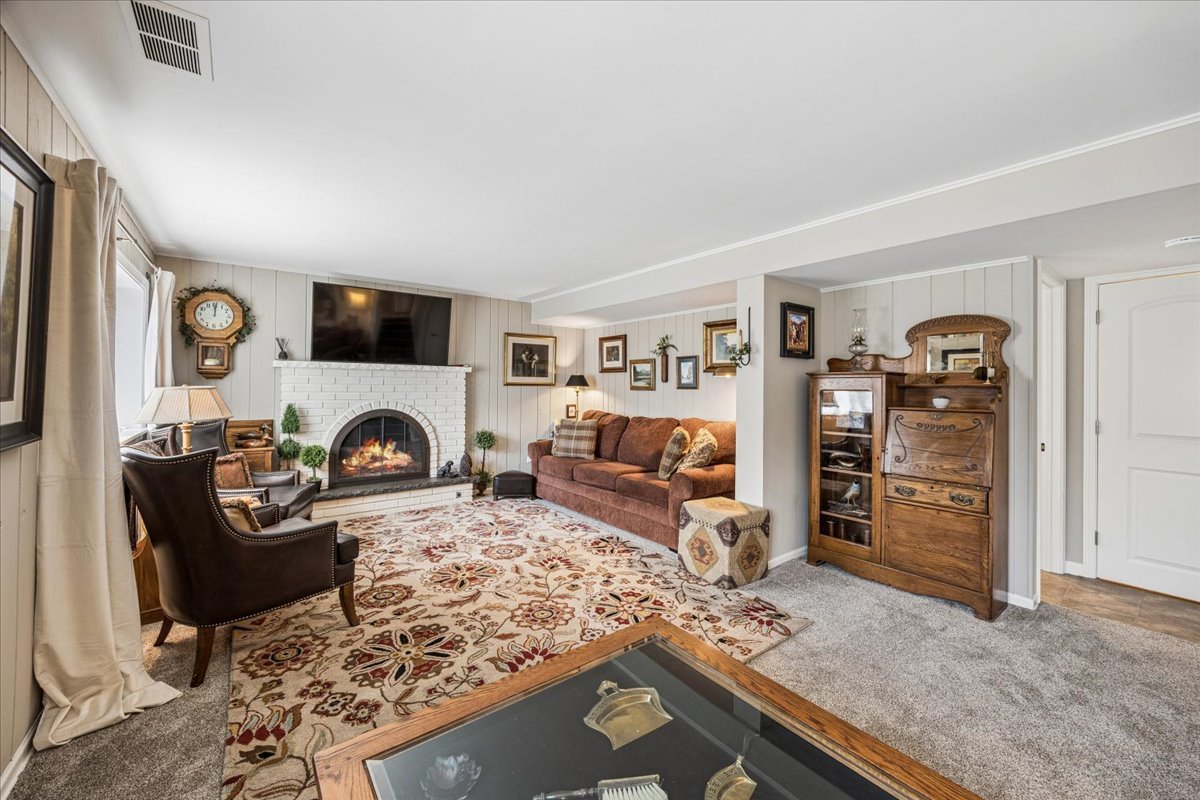 425 79TH Street Willowbrook IL 60527