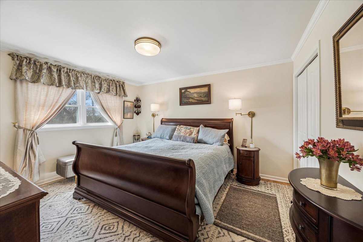 425 79TH Street Willowbrook IL 60527