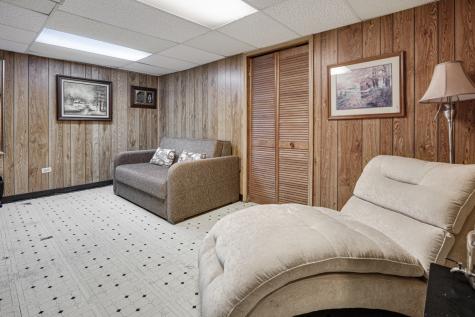 4096 Quincy Court Streamwood IL 60107