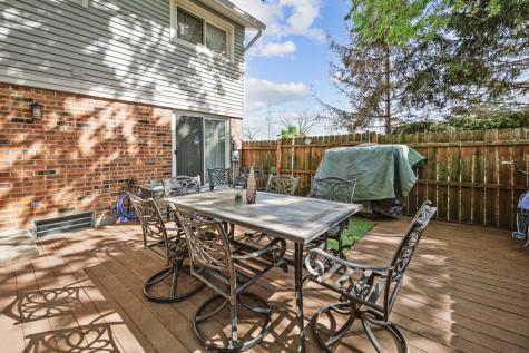 4096 Quincy Court Streamwood IL 60107