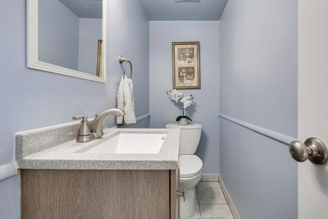 4096 Quincy Court Streamwood IL 60107
