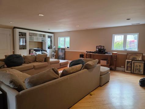 5787 North Clifford Avenue Chicago IL 60646