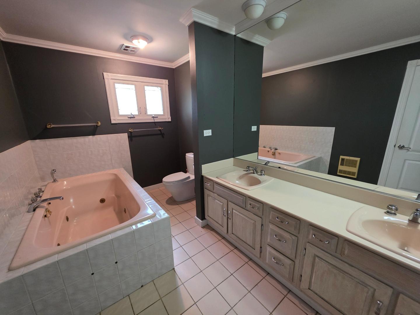 5787 North Clifford Avenue Chicago IL 60646