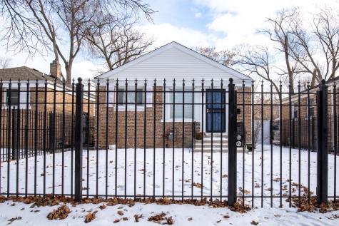 10005 South Calhoun Avenue Chicago IL 60617