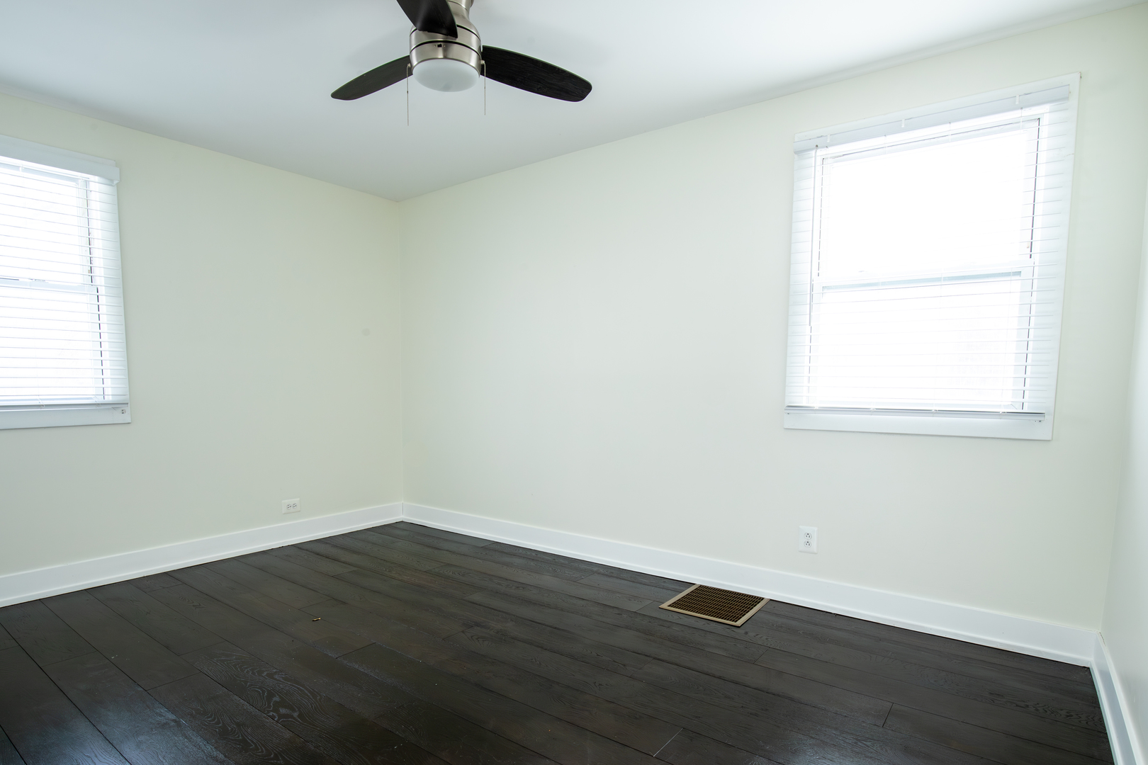 10005 South Calhoun Avenue Chicago IL 60617