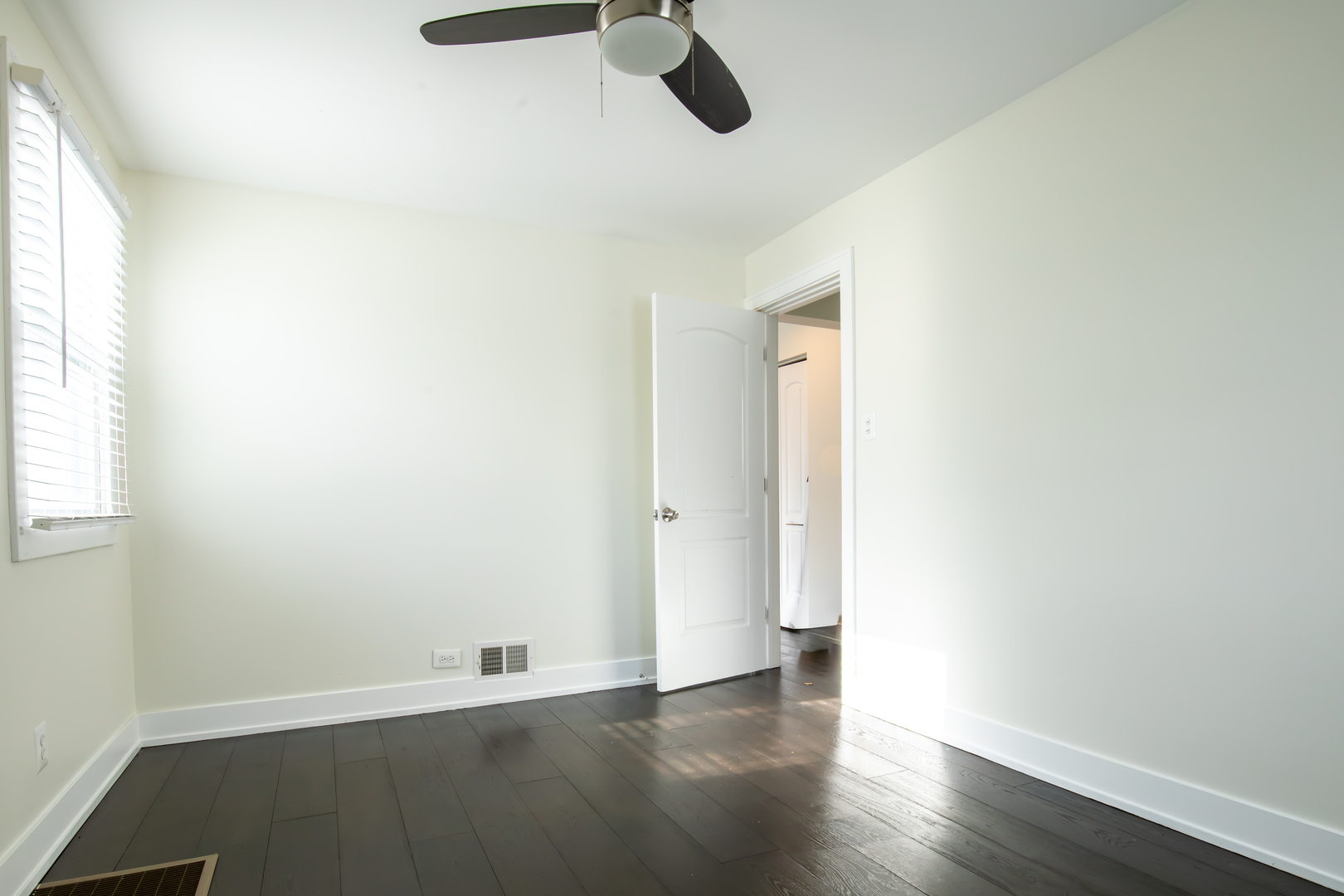 10005 South Calhoun Avenue Chicago IL 60617