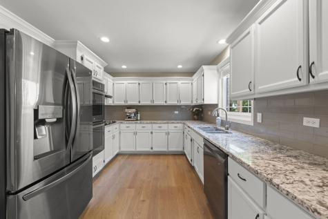 17652 Crestview Court Orland Park IL 60467
