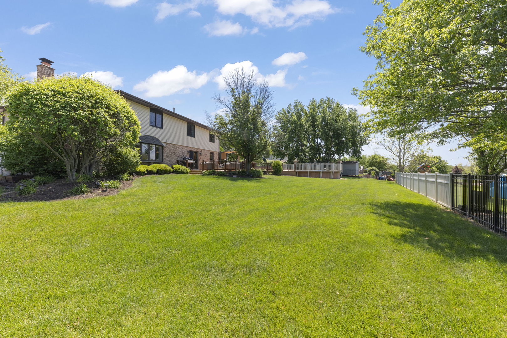 17652 Crestview Court Orland Park IL 60467