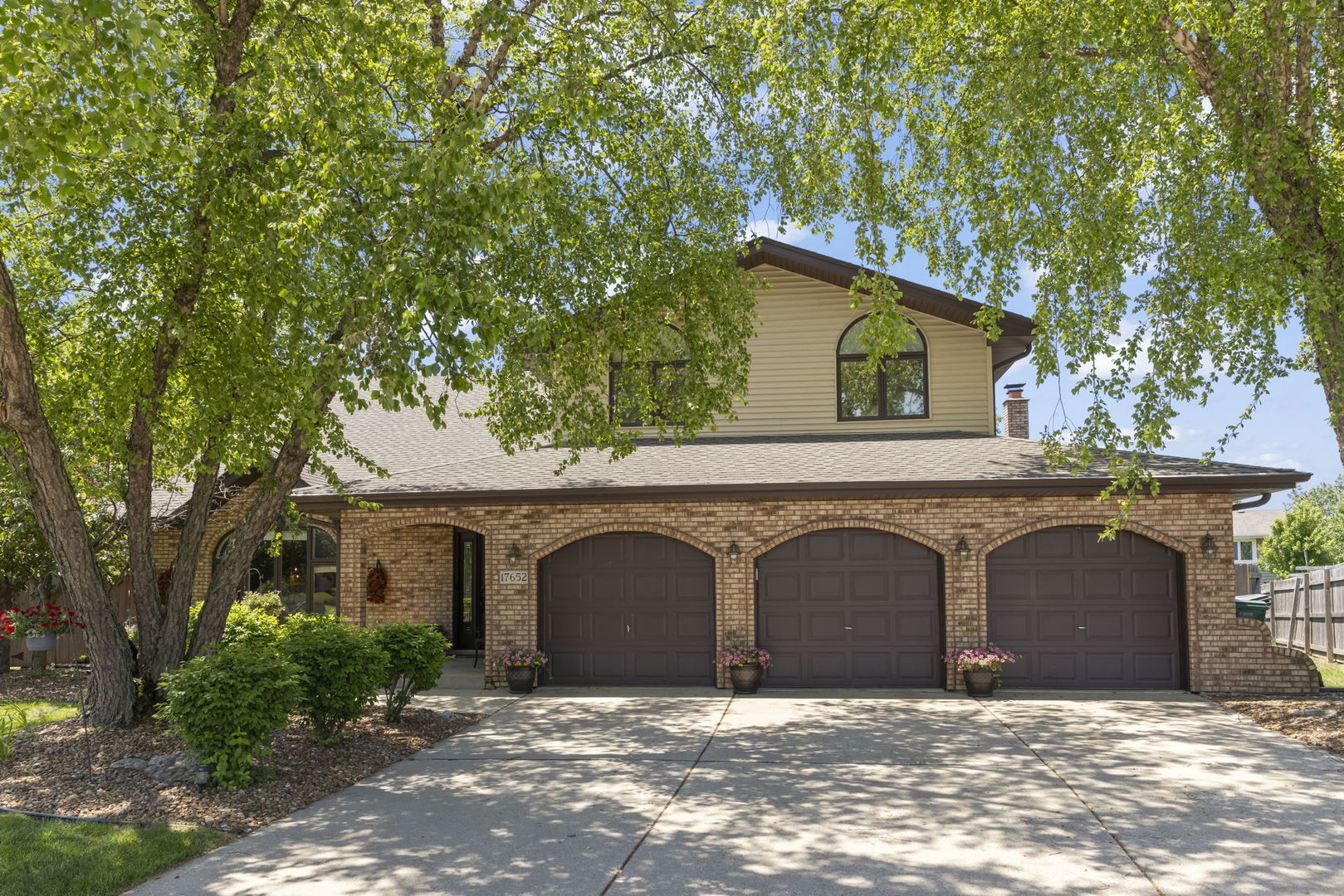 17652 Crestview Court Orland Park IL 60467