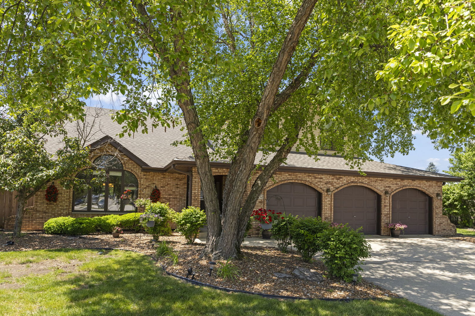17652 Crestview Court Orland Park IL 60467
