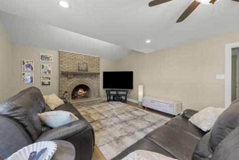 17652 Crestview Court Orland Park IL 60467