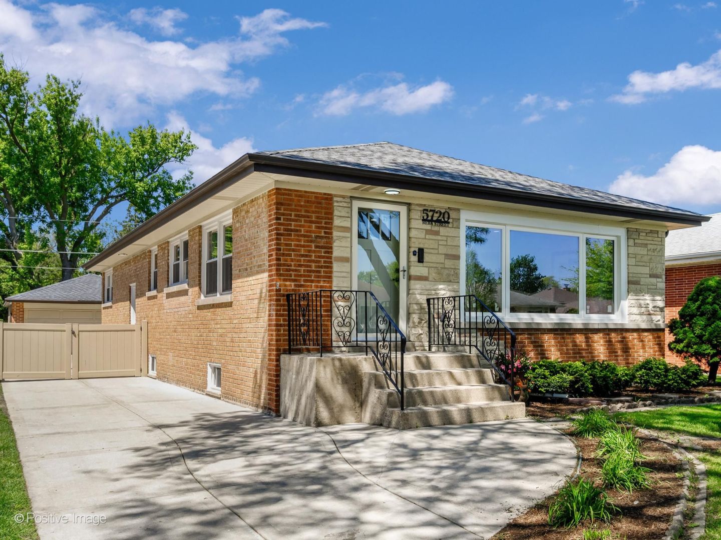 5720 Reba Street Morton Grove IL 60053