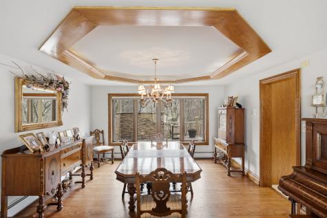 33 West Eureka Drive Lemont IL 60439
