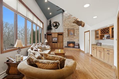 33 West Eureka Drive Lemont IL 60439