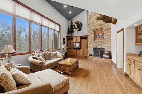 33 West Eureka Drive Lemont IL 60439