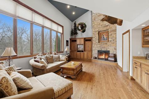 33 West Eureka Drive Lemont IL 60439