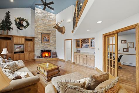 33 West Eureka Drive Lemont IL 60439