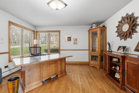 33 West Eureka Drive Lemont IL 60439