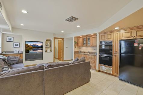 33 West Eureka Drive Lemont IL 60439