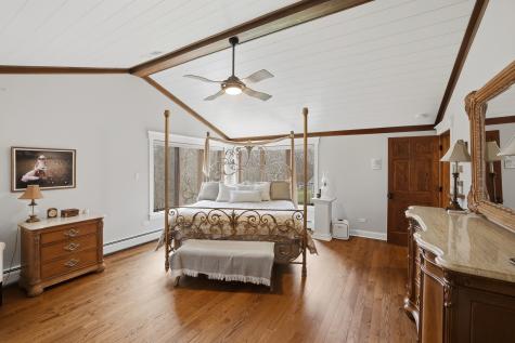 33 West Eureka Drive Lemont IL 60439