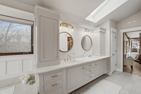 33 West Eureka Drive Lemont IL 60439