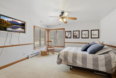 33 West Eureka Drive Lemont IL 60439