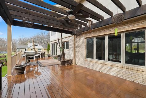 33 West Eureka Drive Lemont IL 60439