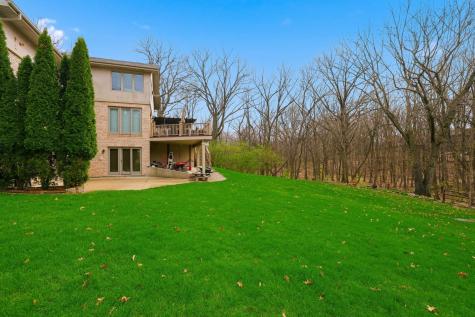 33 West Eureka Drive Lemont IL 60439