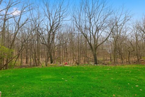 33 West Eureka Drive Lemont IL 60439