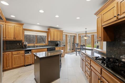 33 West Eureka Drive Lemont IL 60439