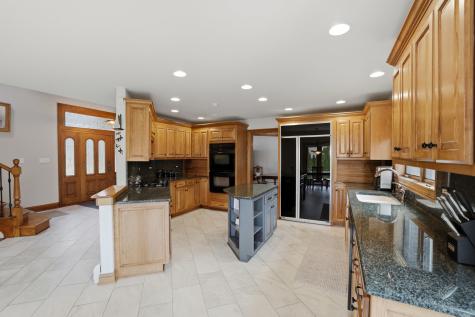 33 West Eureka Drive Lemont IL 60439