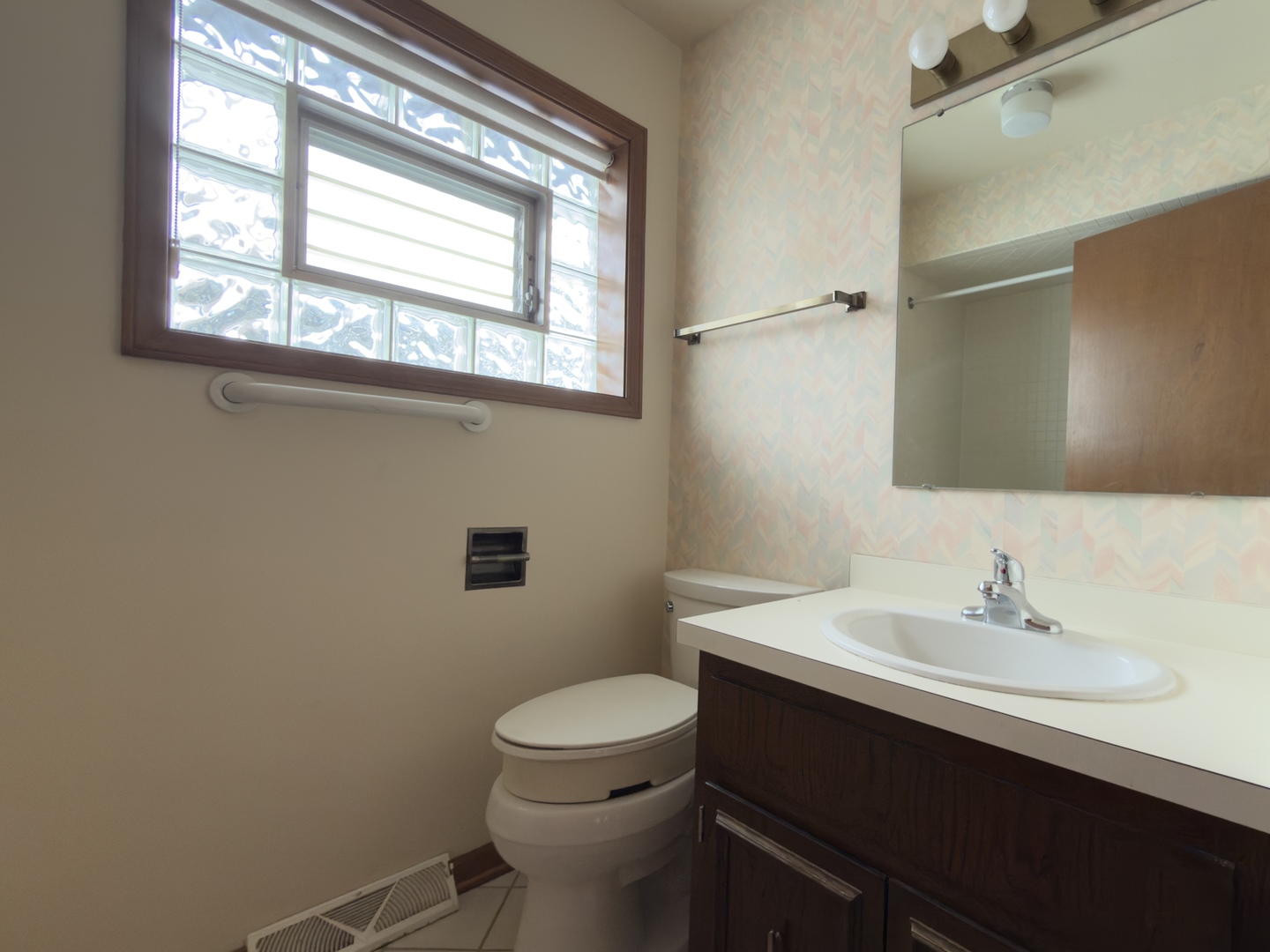 7700 Apple Tree Lane Willowbrook IL 60527