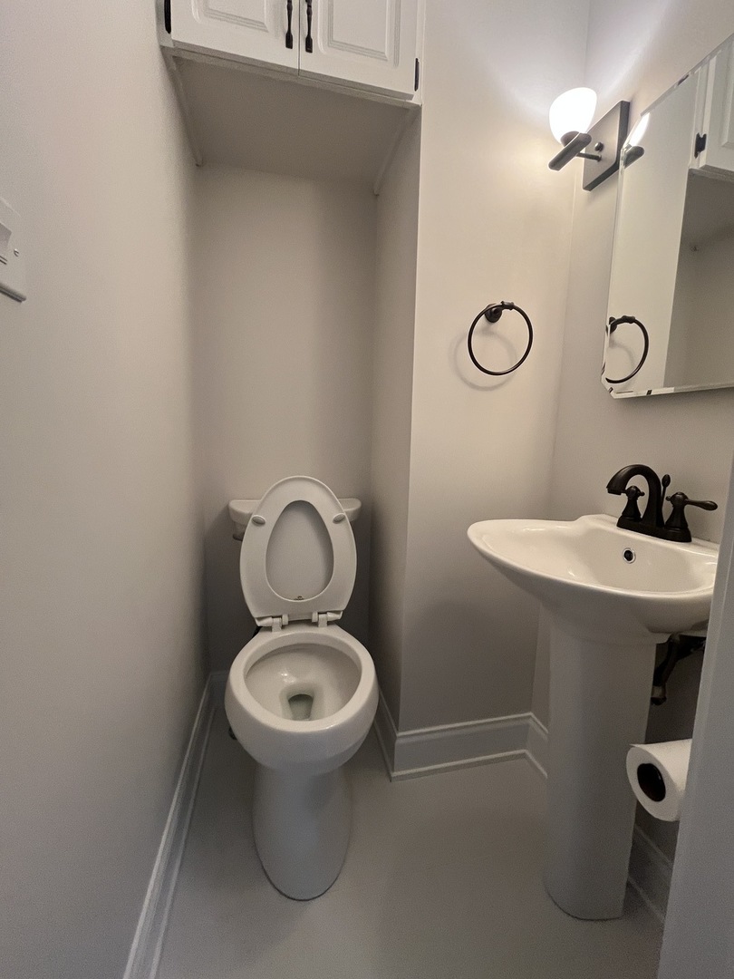 403 Burlington Avenue Clarendon Hills IL 60514