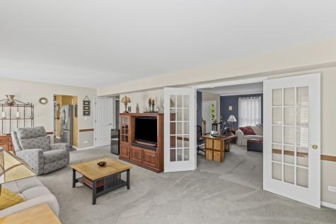 135 Arquilla Drive Algonquin IL 60102