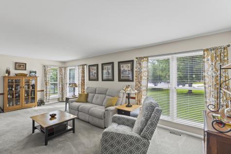 135 Arquilla Drive Algonquin IL 60102