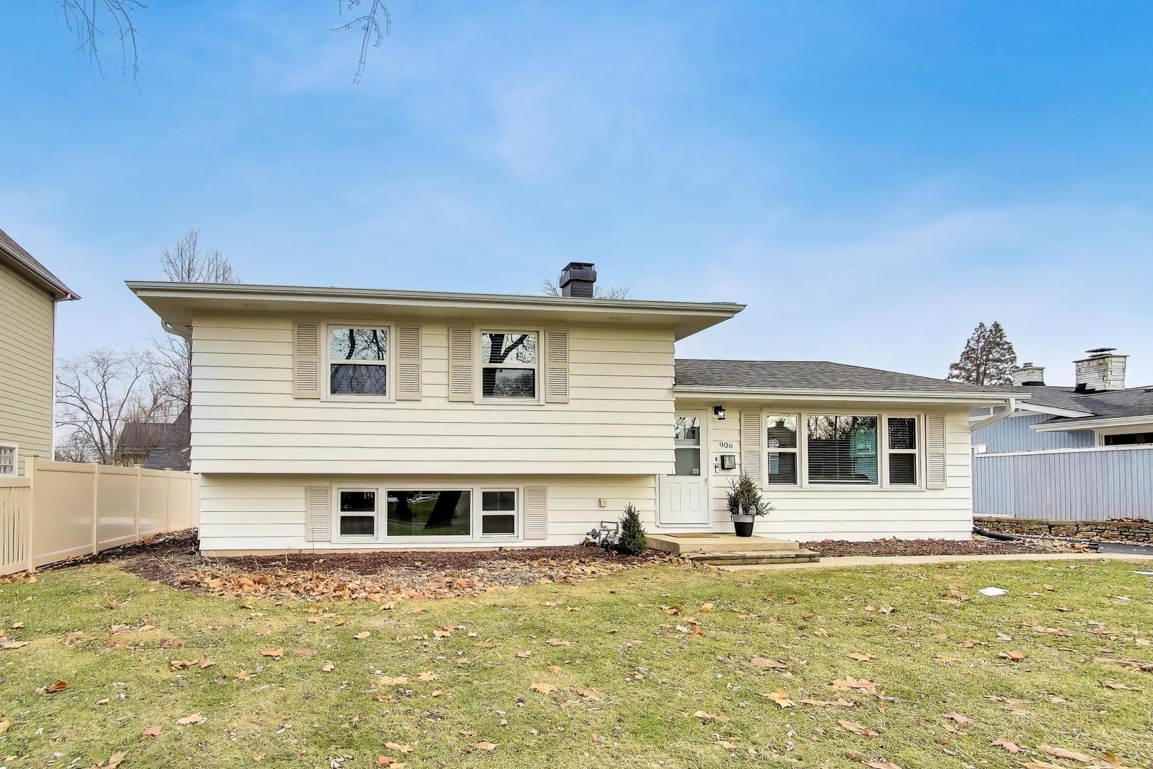 906 Hickory Lane Naperville IL 60540