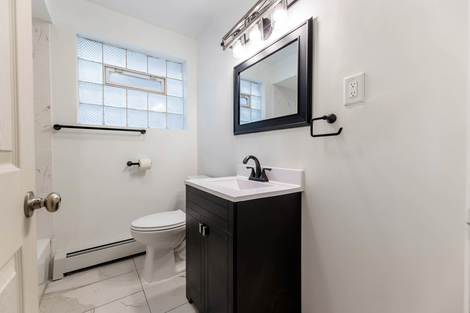 6519 South Oakley Avenue Chicago IL 60636
