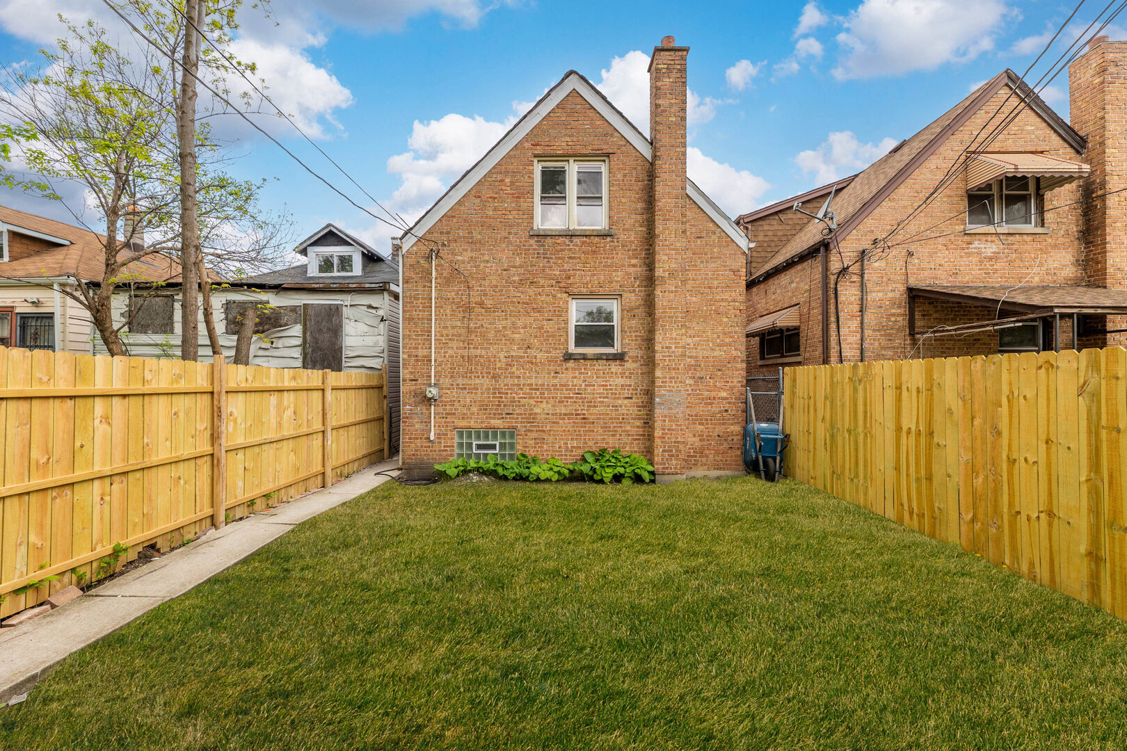 6519 South Oakley Avenue Chicago IL 60636