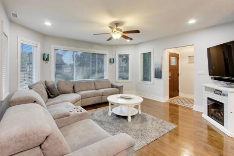7937 West Elmgrove Drive Elmwood Park IL 60707