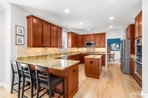 232 Loradale Road Oswego IL 60543