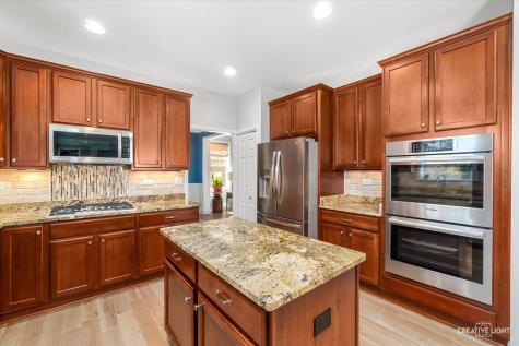 232 Loradale Road Oswego IL 60543