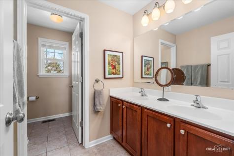 232 Loradale Road Oswego IL 60543