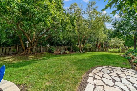 232 Loradale Road Oswego IL 60543